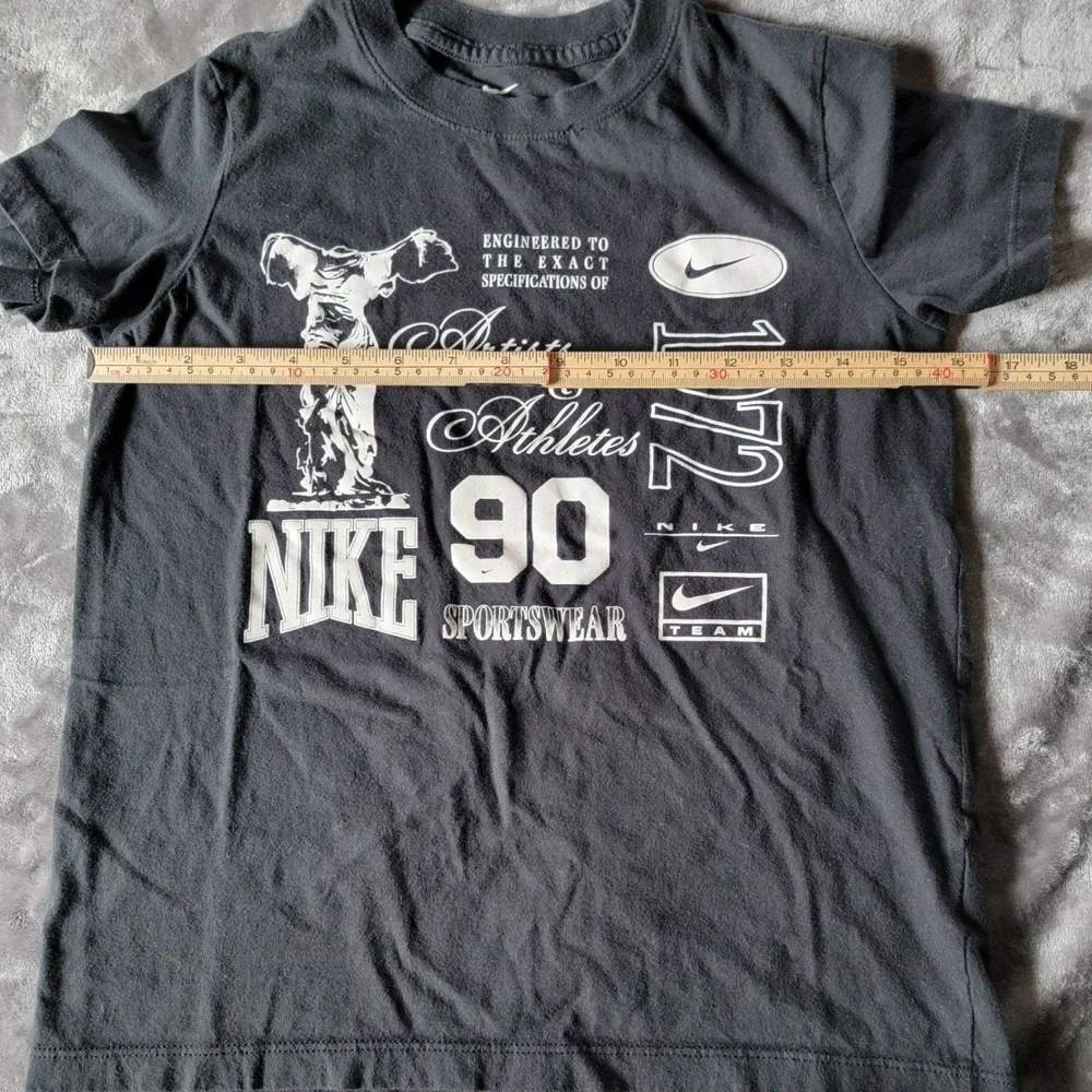 Nike Graphic Tee Kids Large Black Excellent 